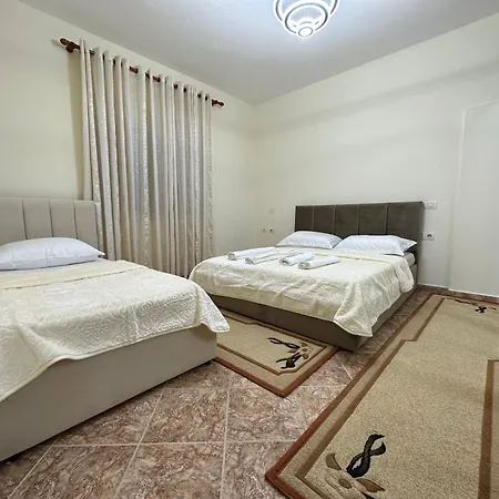 Mandi Lägenhet Tirana