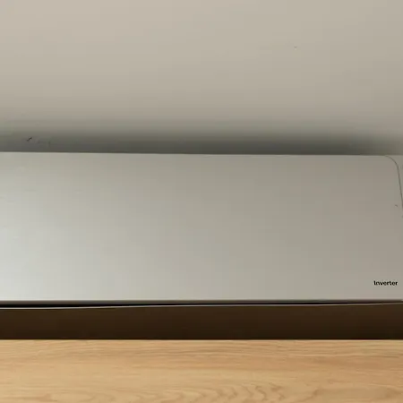 Mandi Lägenhet Tirana