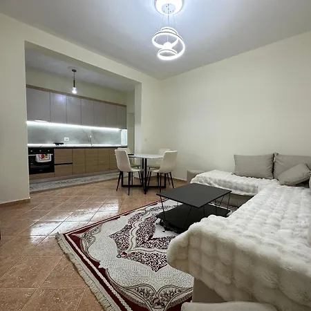 Mandi Τίρανα