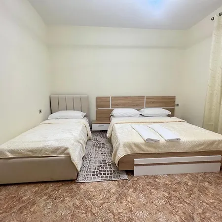 Mandi Tirana